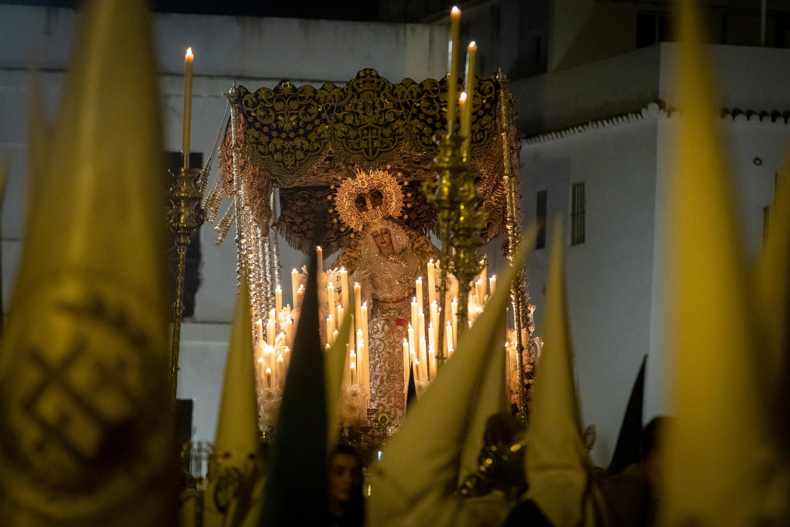 Las imágenes de la cofradía del Perdón en la Semana Santa de Cádiz 2022