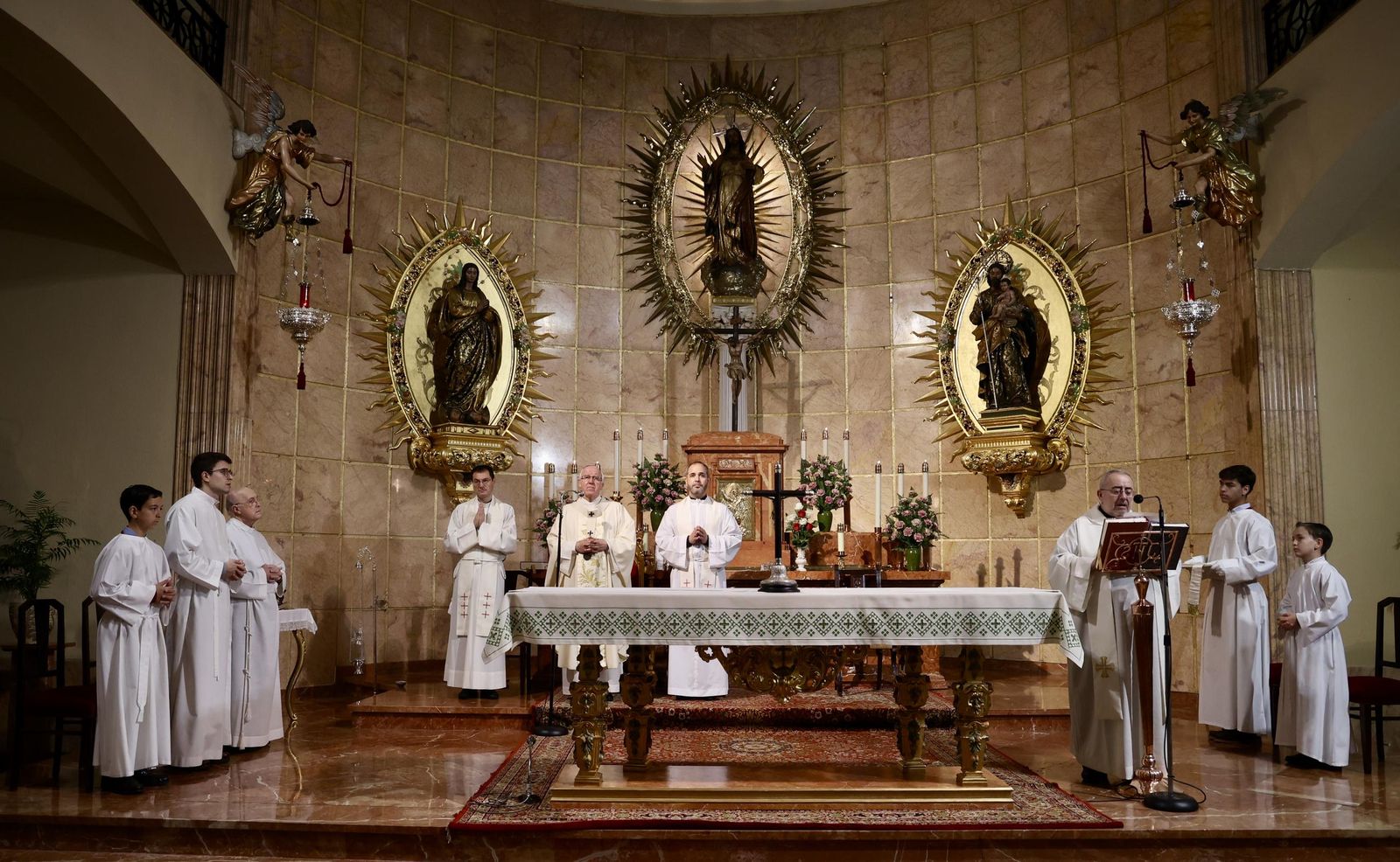 Inicio año jubilar de las Hermanas de la Cruz