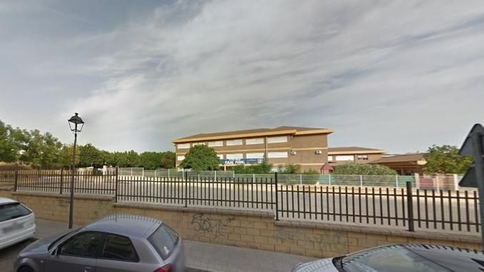 El colegio Isaac Peral de Alhaurín de la Torre. El colegio Isaac Peral de Alhaurín de la Torre.