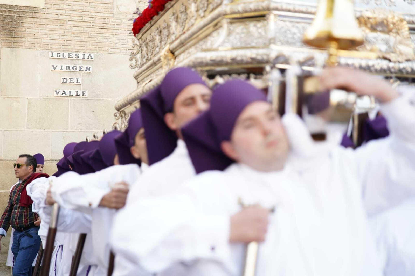 Miércoles Santo en Lucena: La procesión de Nuestro Padre Jesús del Valle y la Amargura, en imágenes