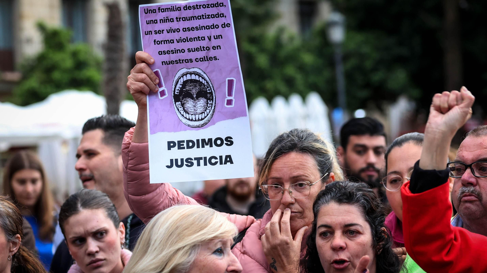Protestas por el asesinato del perrito 'Oddie' en Jerez