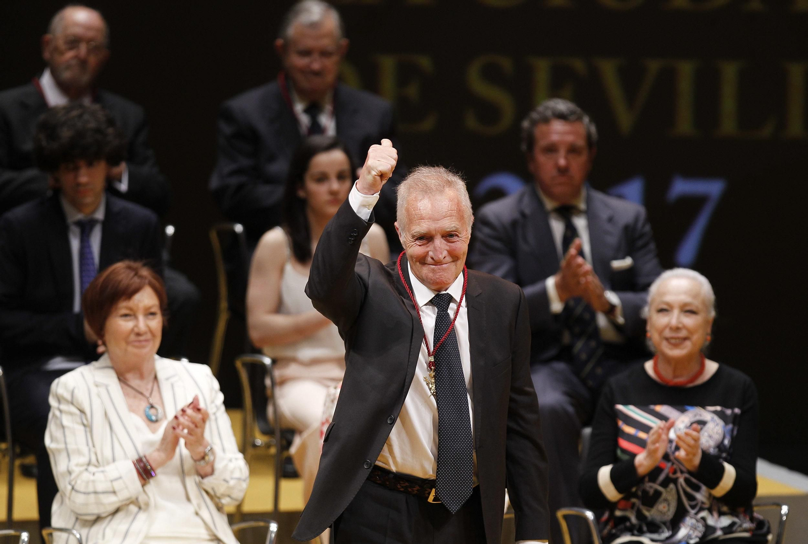 La entrega de las medallas de Sevilla, en imágenes