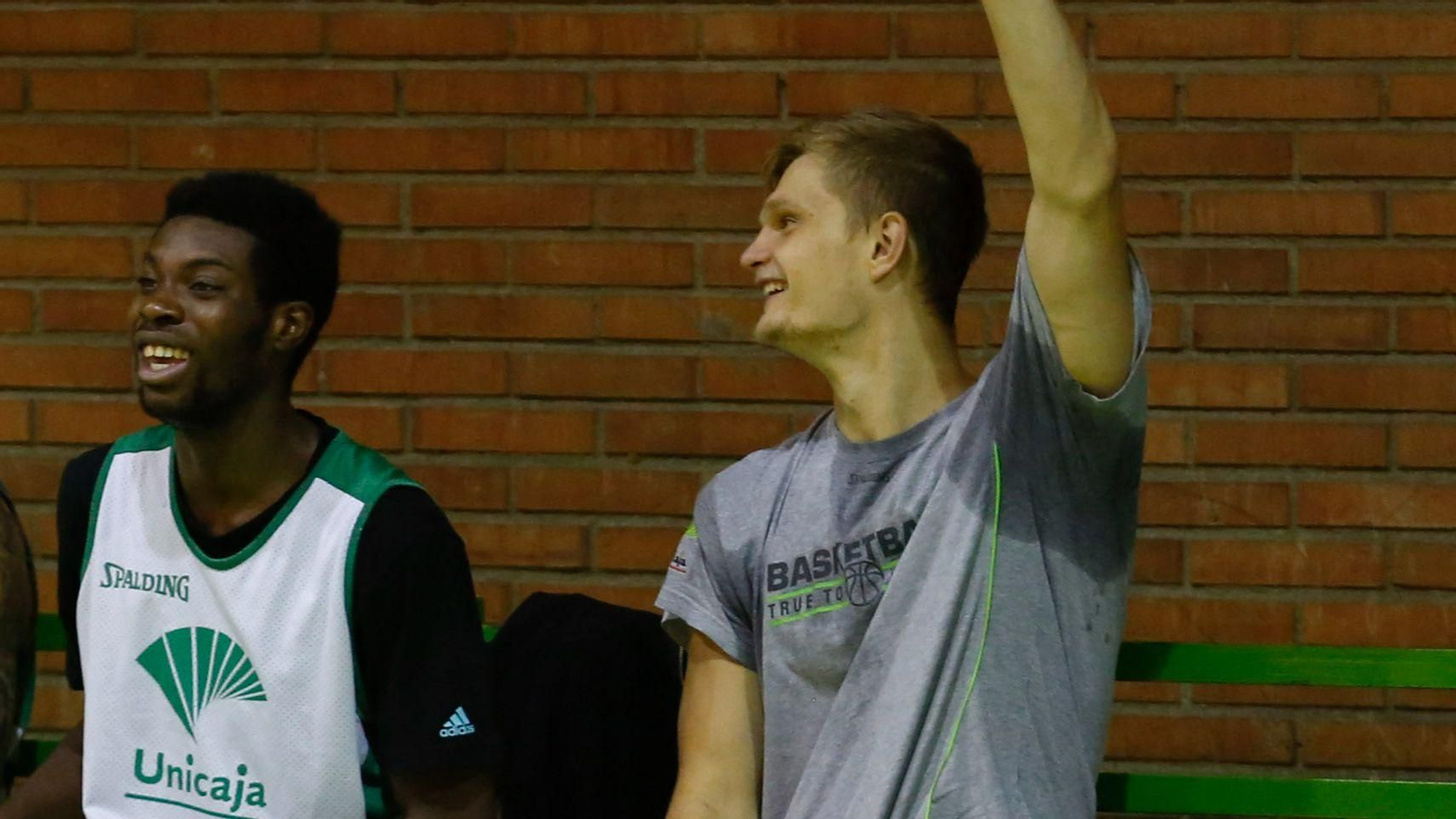 Morayo Soluade y Tuty Sabonis.