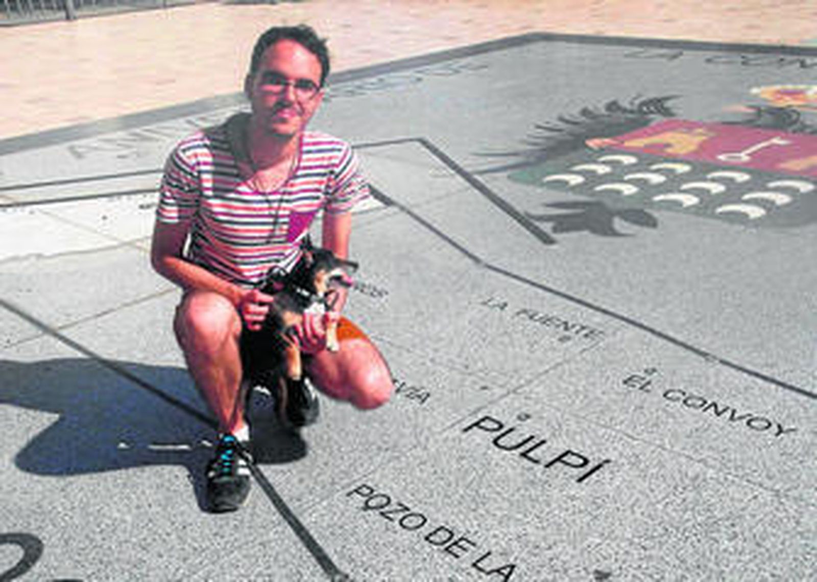 Miguel Ángel Oliva es un joven pulpileño que estudia Traducción e Interpretación en Granada.