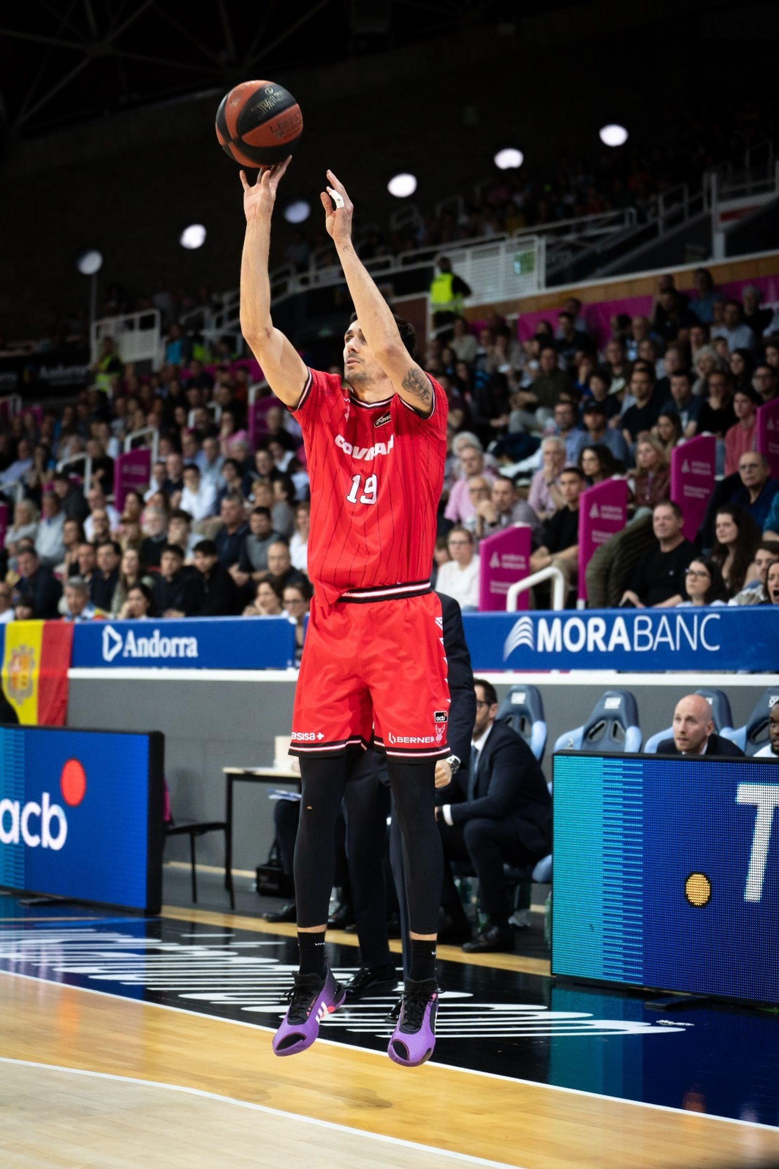 Las imágenes del partido entre Andorra y Covirán Granada
