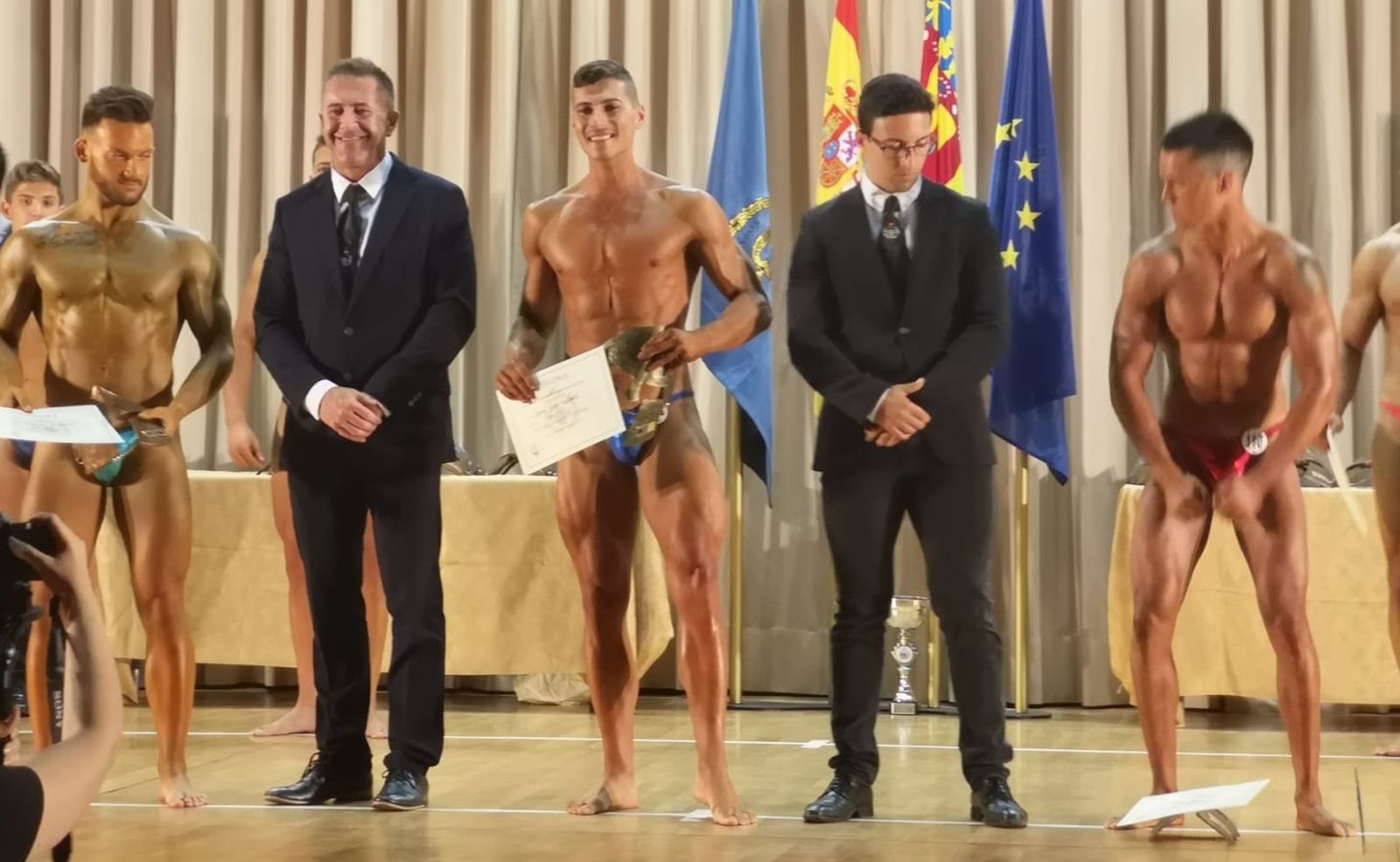 Juan José López (en el centro) en Valencia.