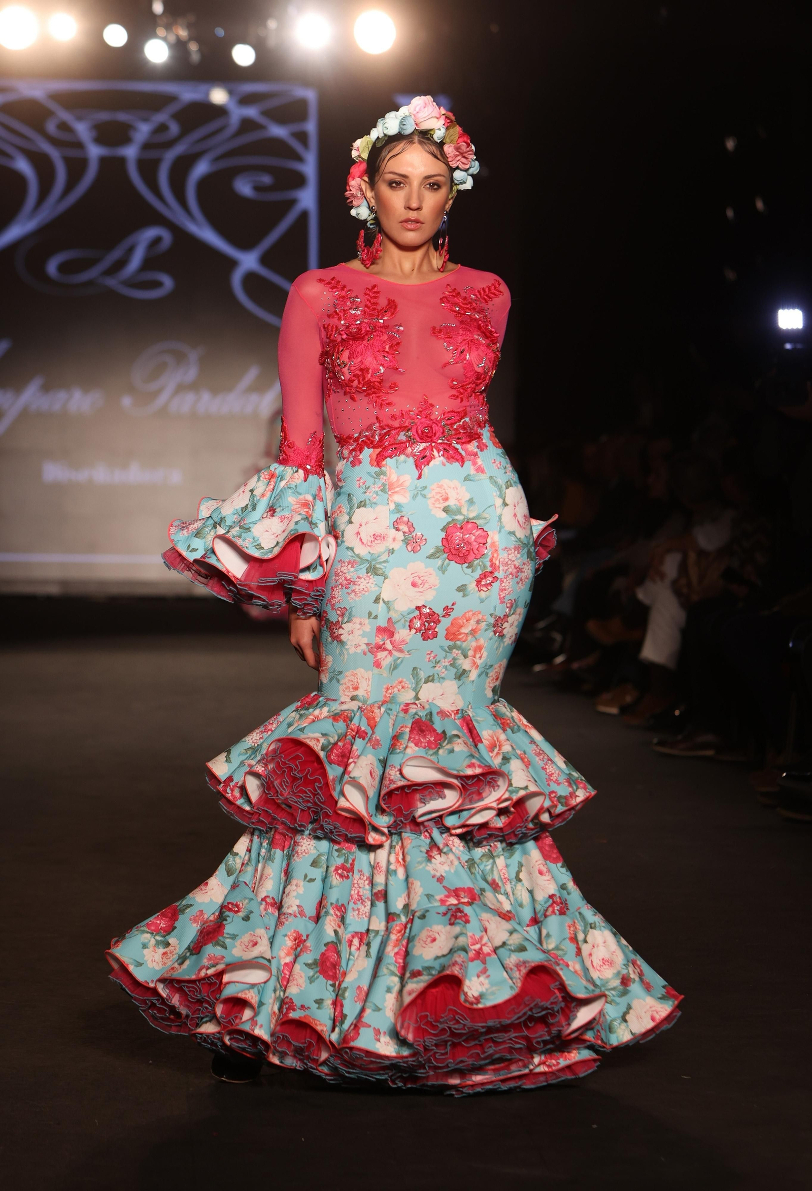 El elegante desfile de la diseñadora malagueña Amparo Pardal en We Love Flamenco 2023