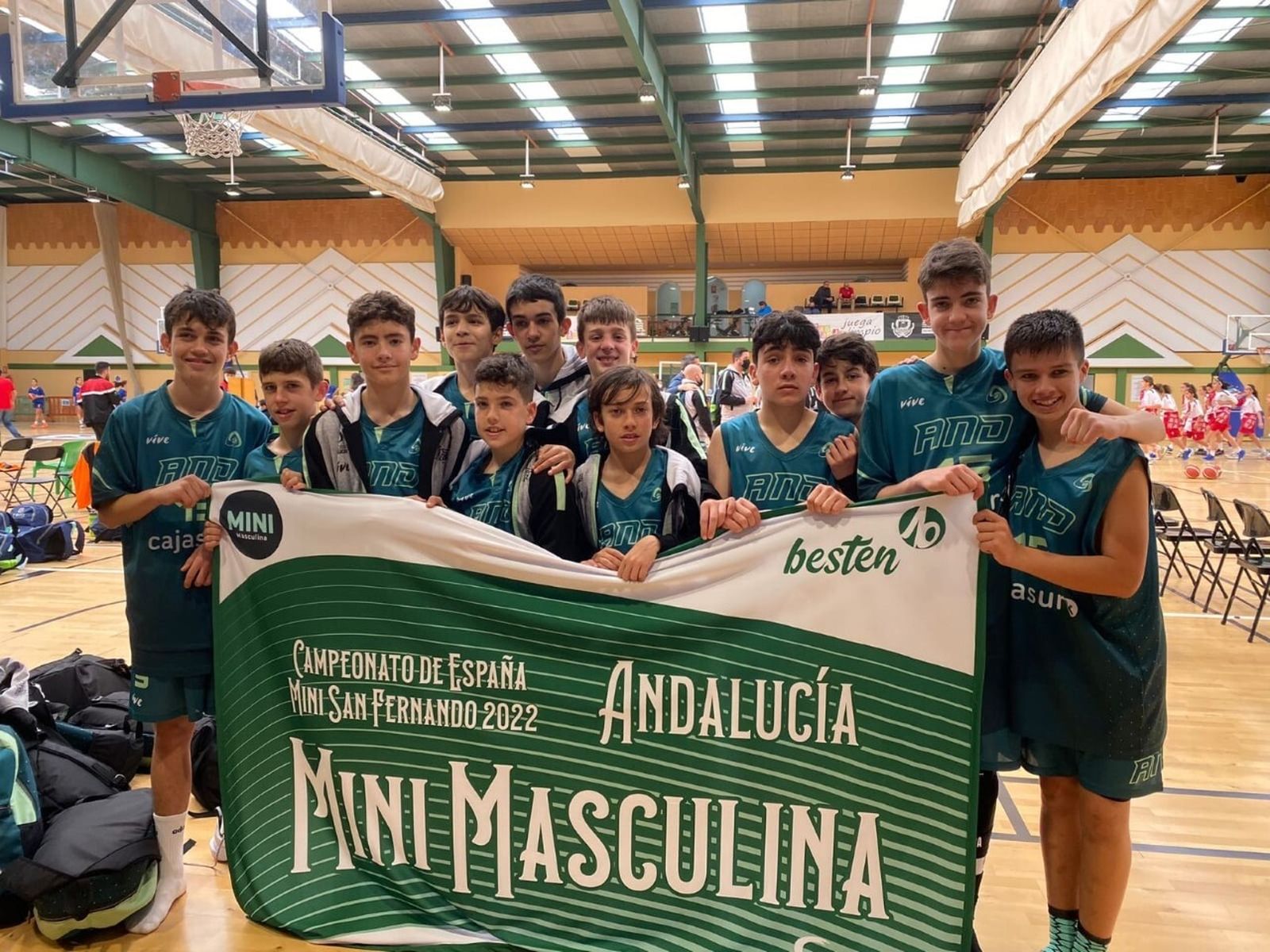 Los integrantes de la selección andaluza de minibásket