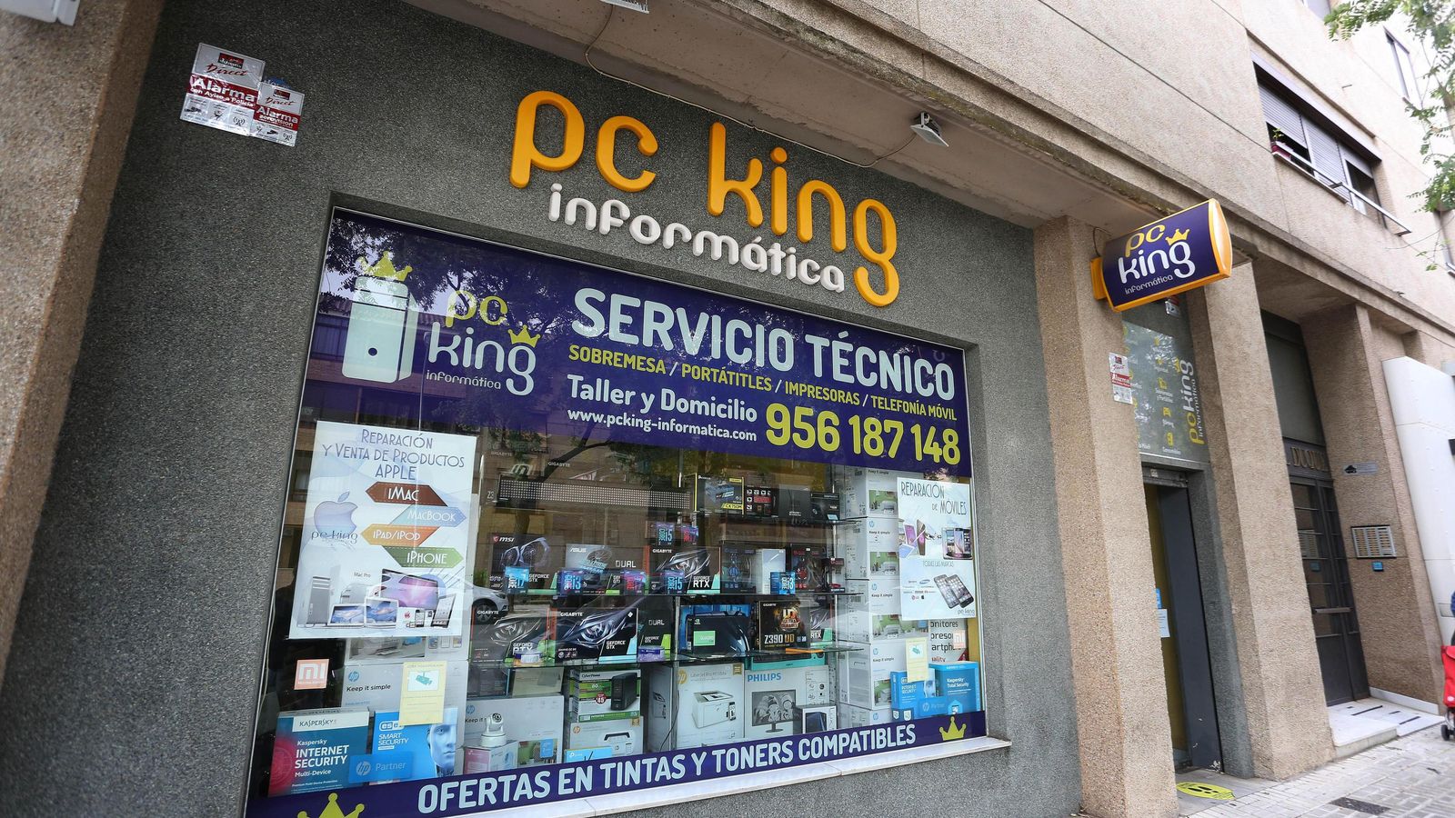 Fachada actual de PC KING.