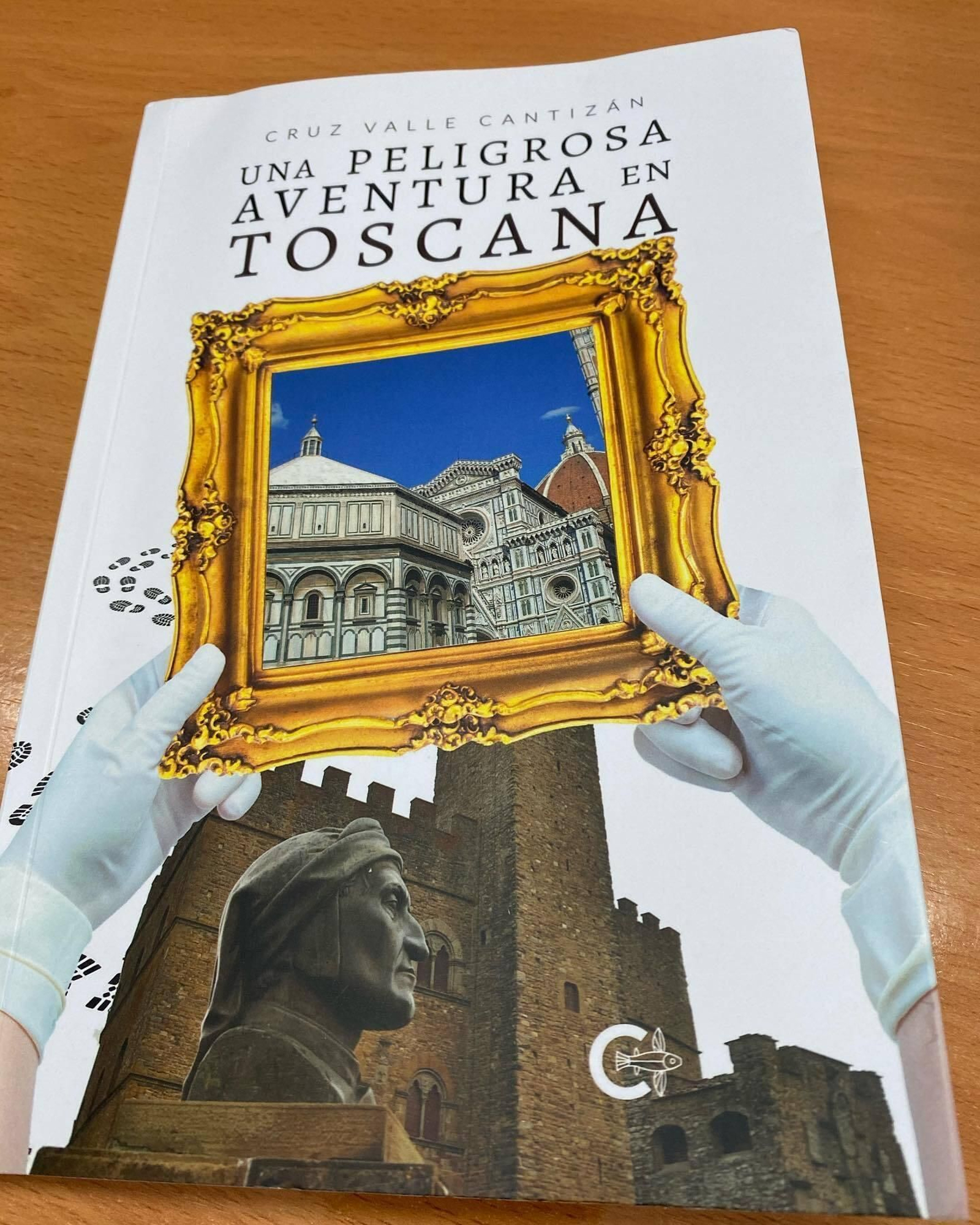Portada del libro de Cruz Valle Cantizán.