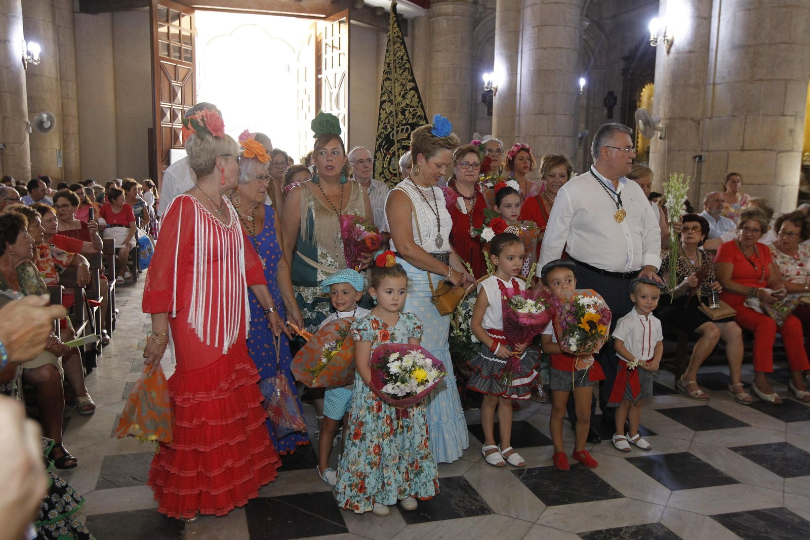 Fotogalería ofrenda floral a la Virgen del Mar. Feria de Almería 2019