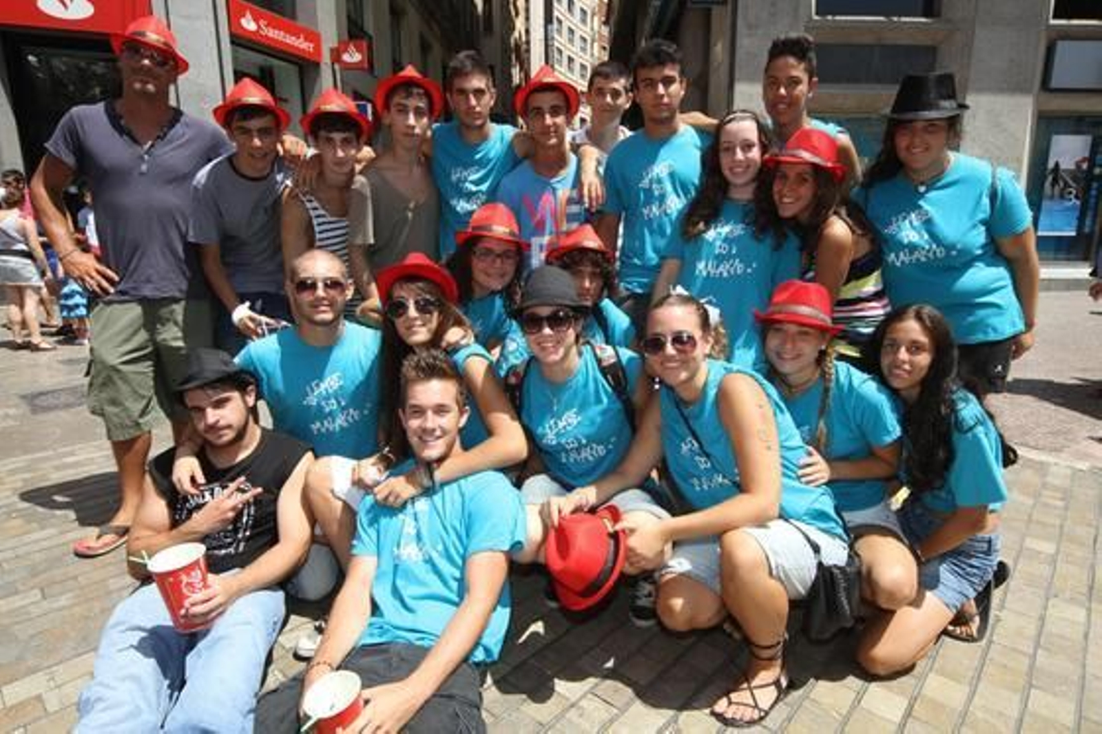Grupo con camisetas

Foto: Punto Press