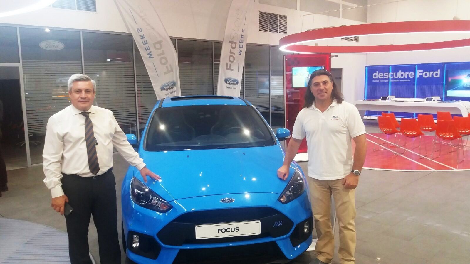 José Manuel Castillo, gerente TYSA Ford y Víctor Fernández, ex piloto