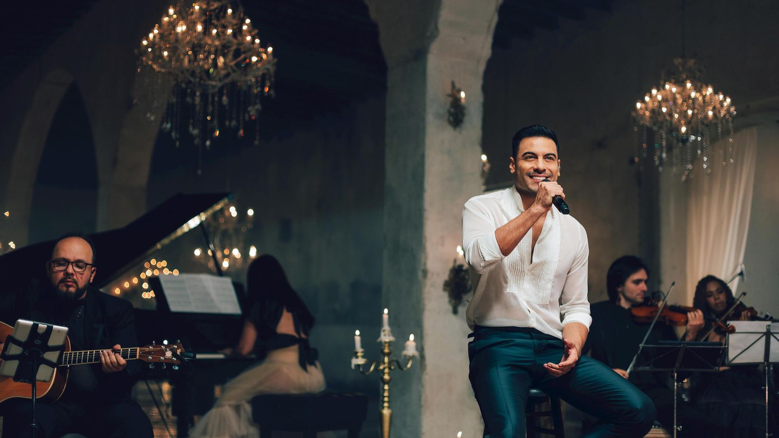 El cantante mexicano Carlos Rivera.