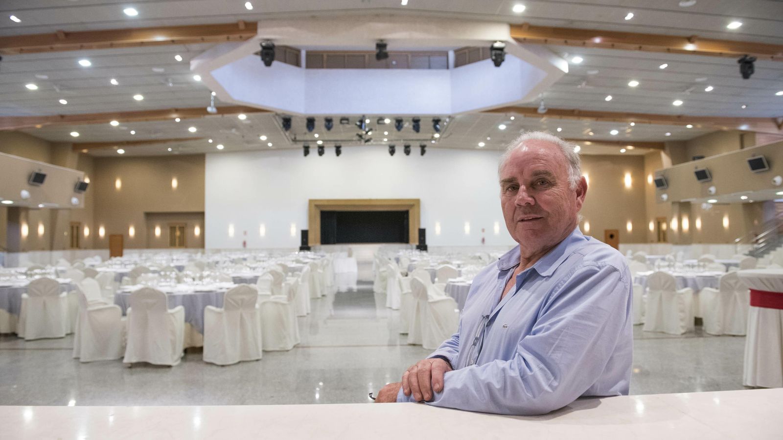 El empresario Gregorio López en el complejo El Capricho.