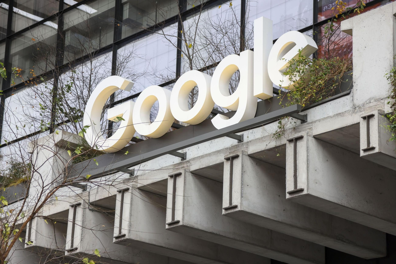 El logo de Google en su oficina de Nueva York.
