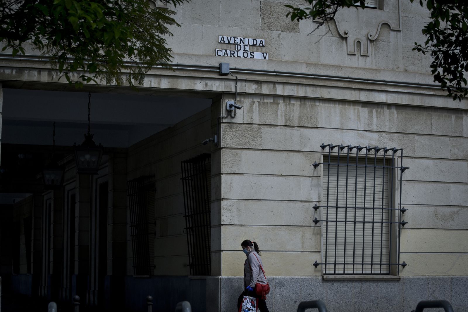 La resistencia en el juzgado de guardia: abogados, policía y guardia civil en el Prado de San Sebastián