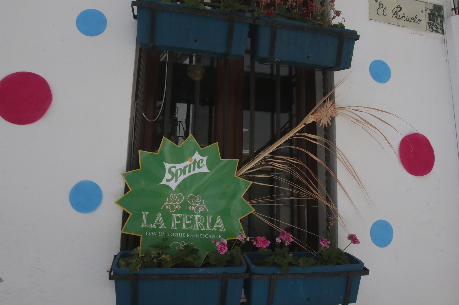 El decorado y el ambiente de Feria en el Centro de Córdoba y la Judería, en fotografías