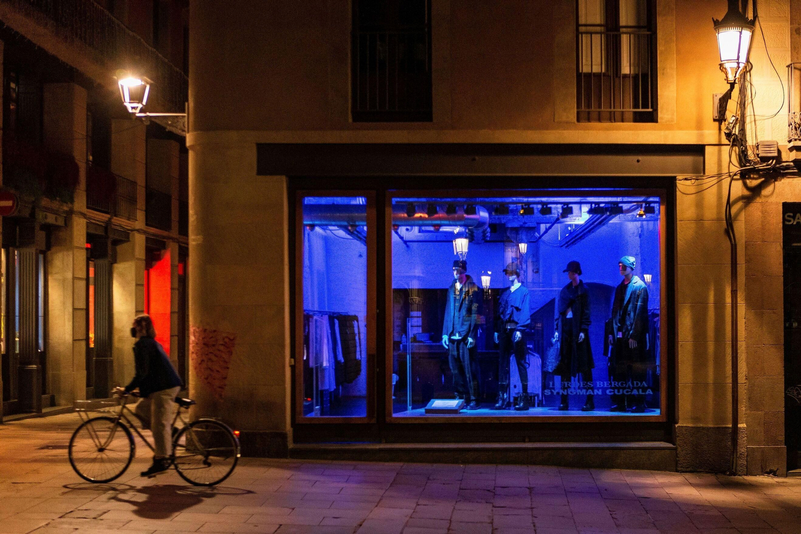 La Junta estudia ampliar el toque de queda en Granada por el avance del coronavirus.