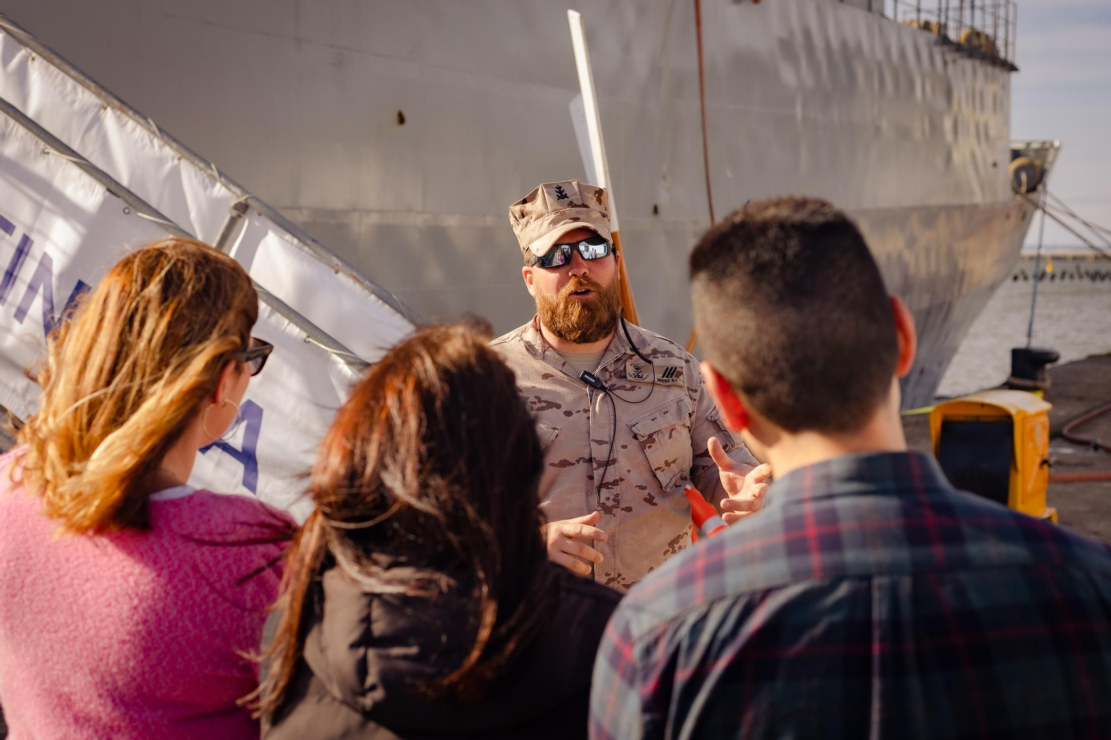 Imágenes del patrullero Centinela en el Muelle de Levante