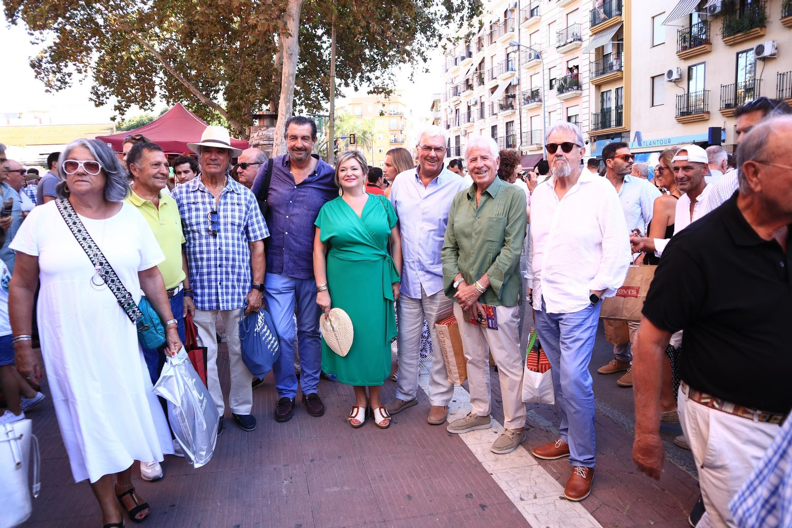 Imágenes de ambiente en el tercer día de toros en Huelva