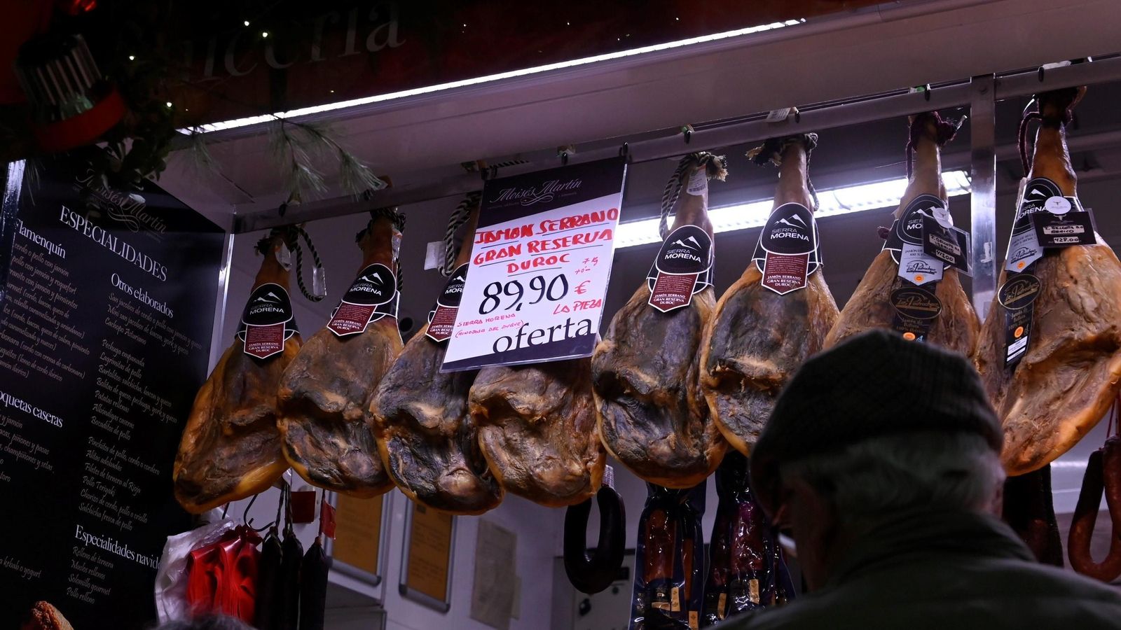 Jamones de la carnicería Moisés Martín.
