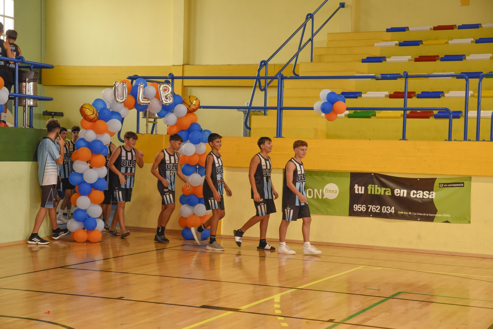 Búscate en la presentación de los equipos de la Unión Linense Baloncesto