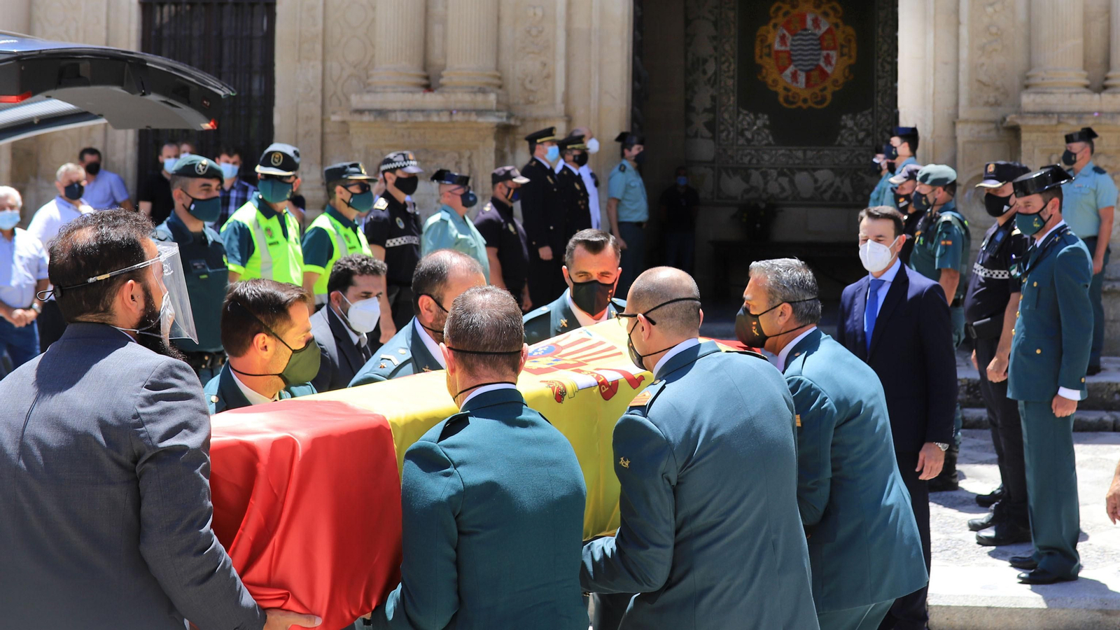 Capilla ardiente en Jerez del guardia civil Agustín Cárdenas