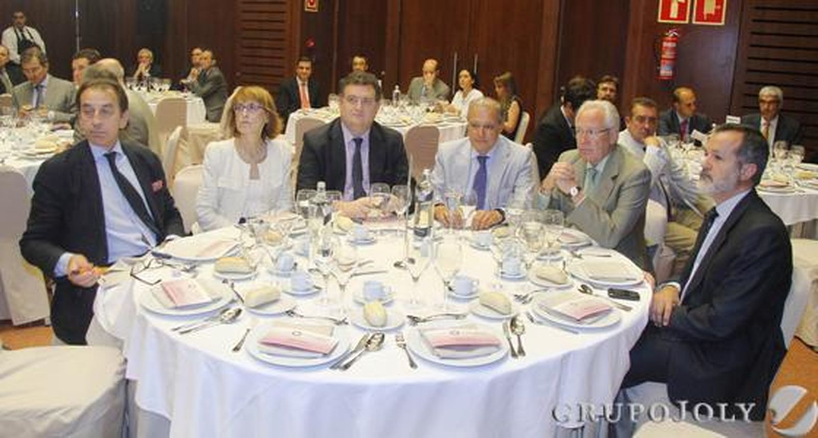 Manuel Ruiz Rojas, Carmen Calleja de Pablo, José Luis Villanueva, Ángel Ojeda, Jaime Raynaud y José Luis Nores Escobar.

Foto: Victoria Hidalgo / Juan Carlos Vazquez