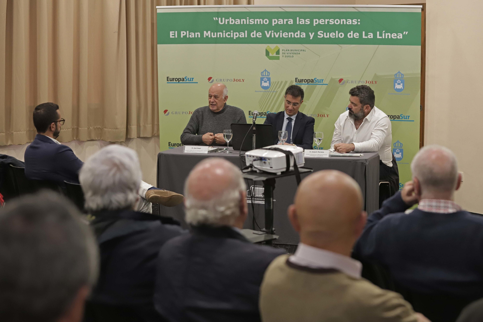 José Seguí, Javier Chaparro y Joaquín Muriano, en el coloquio ‘La Línea: en-clave de futuro’
