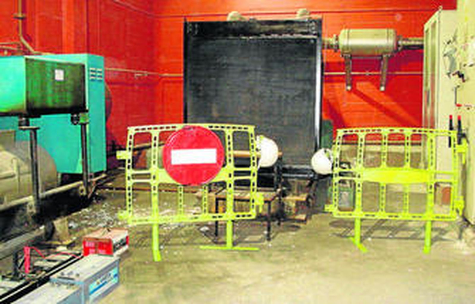 Zona del sótano donde el pasado 30 de mayo se desprendió parte del techo.