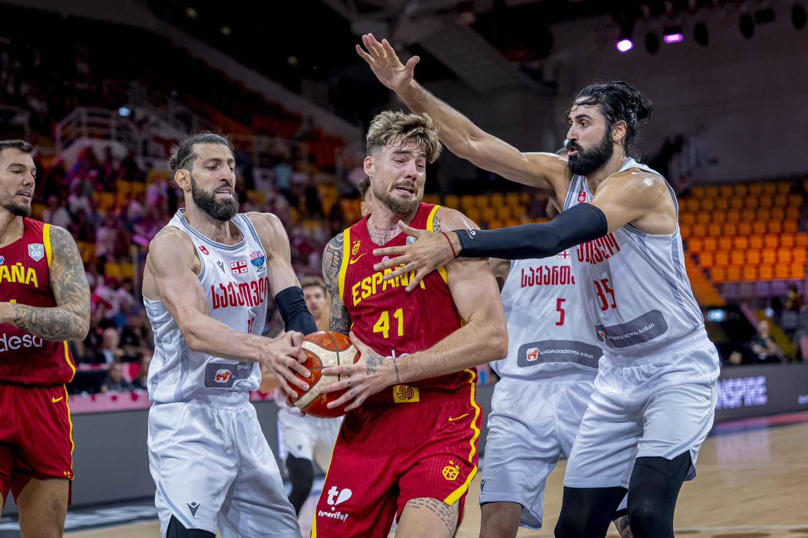 Las fotos del Georgia - España de baloncesto
