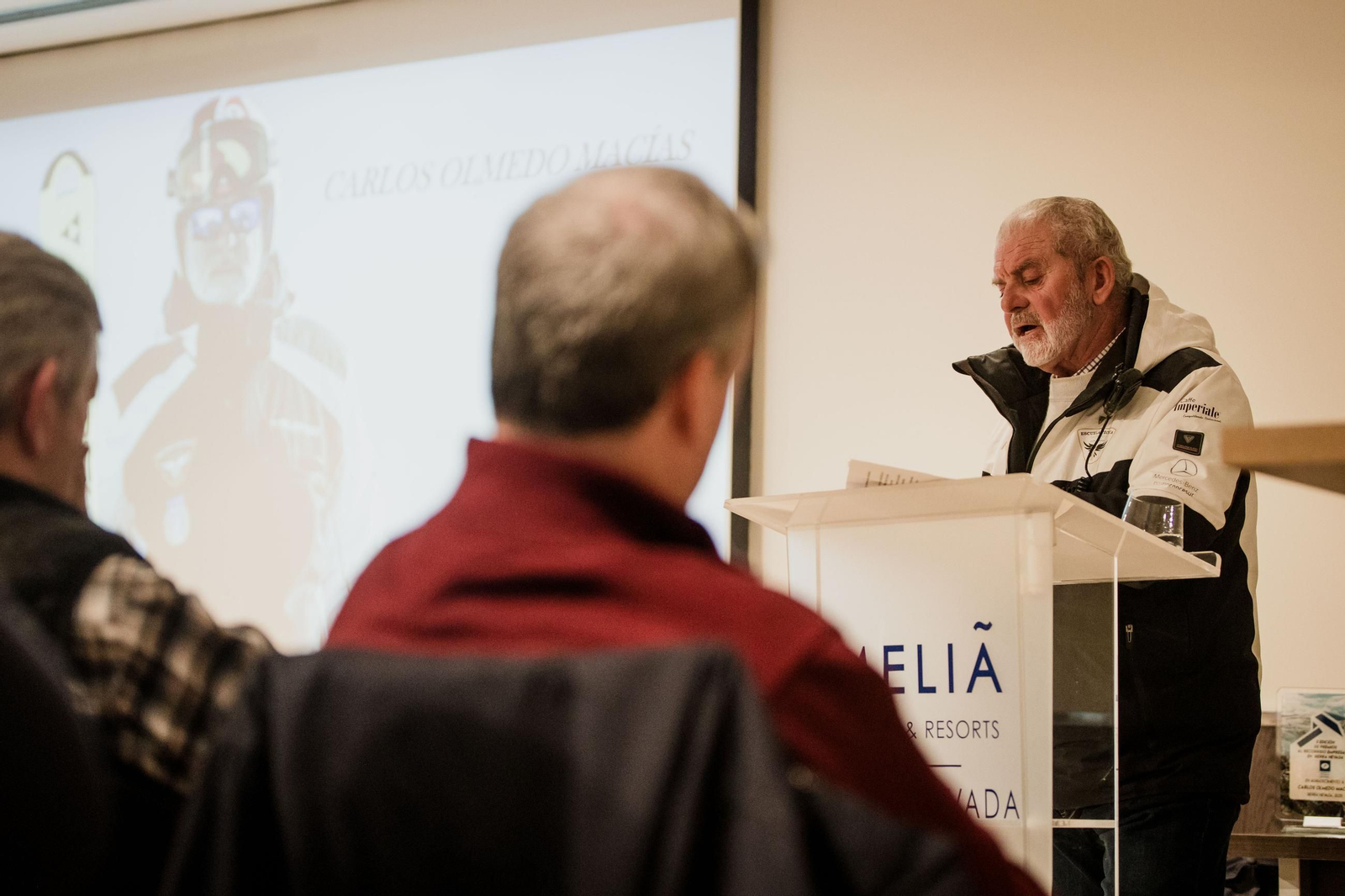 Enrique de la Higuera y Carlos Olmedo, premiados por su trayectoria empresarial en Sierra Nevada