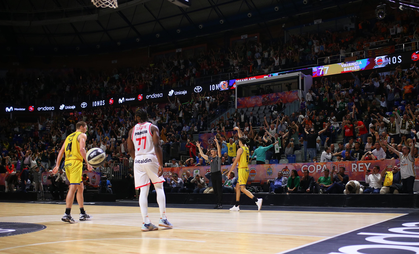 El Dreamland Gran Canaria-Valencia Basket, en imágenes