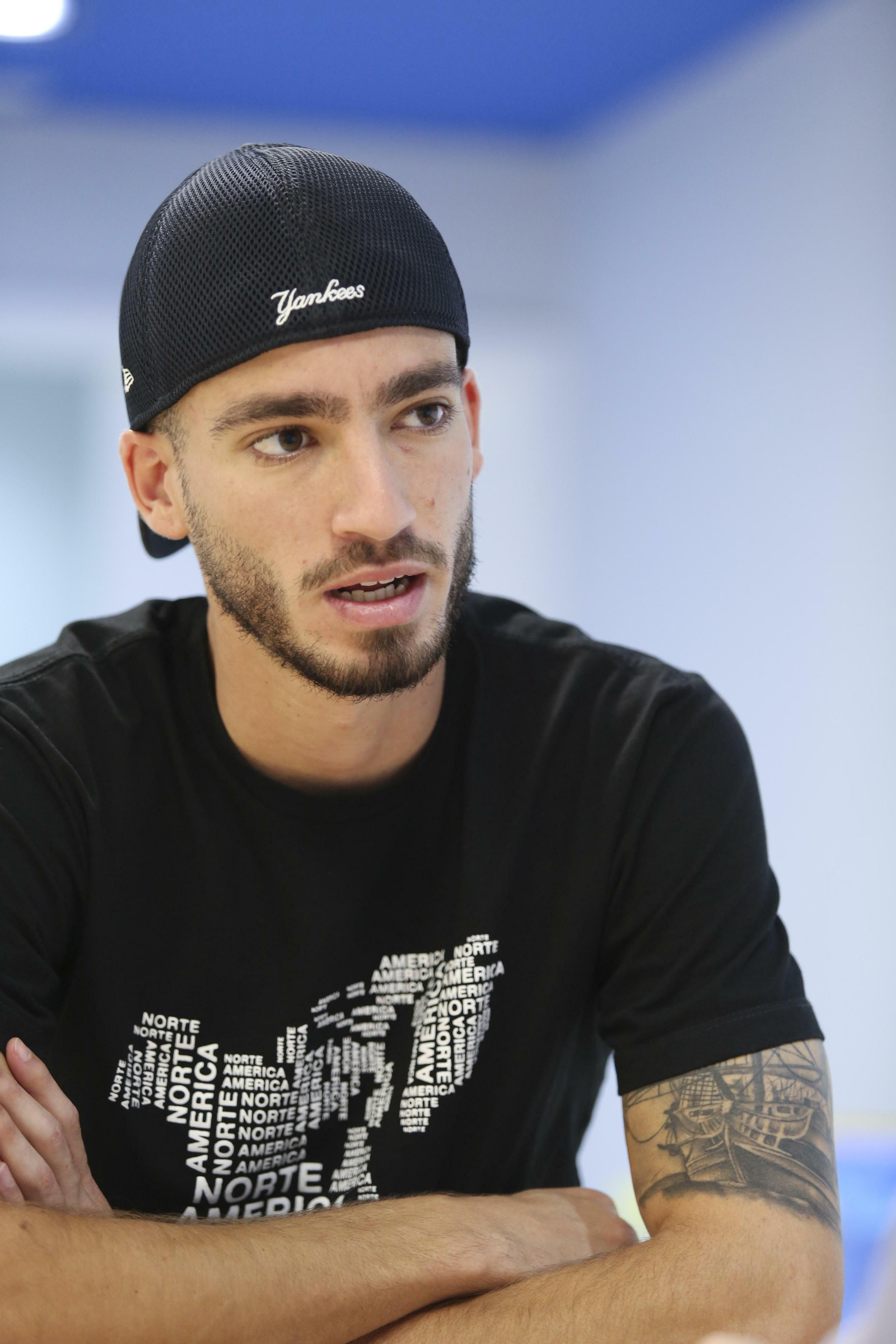 Las fotos de la entrevista a Mikel Villanueva