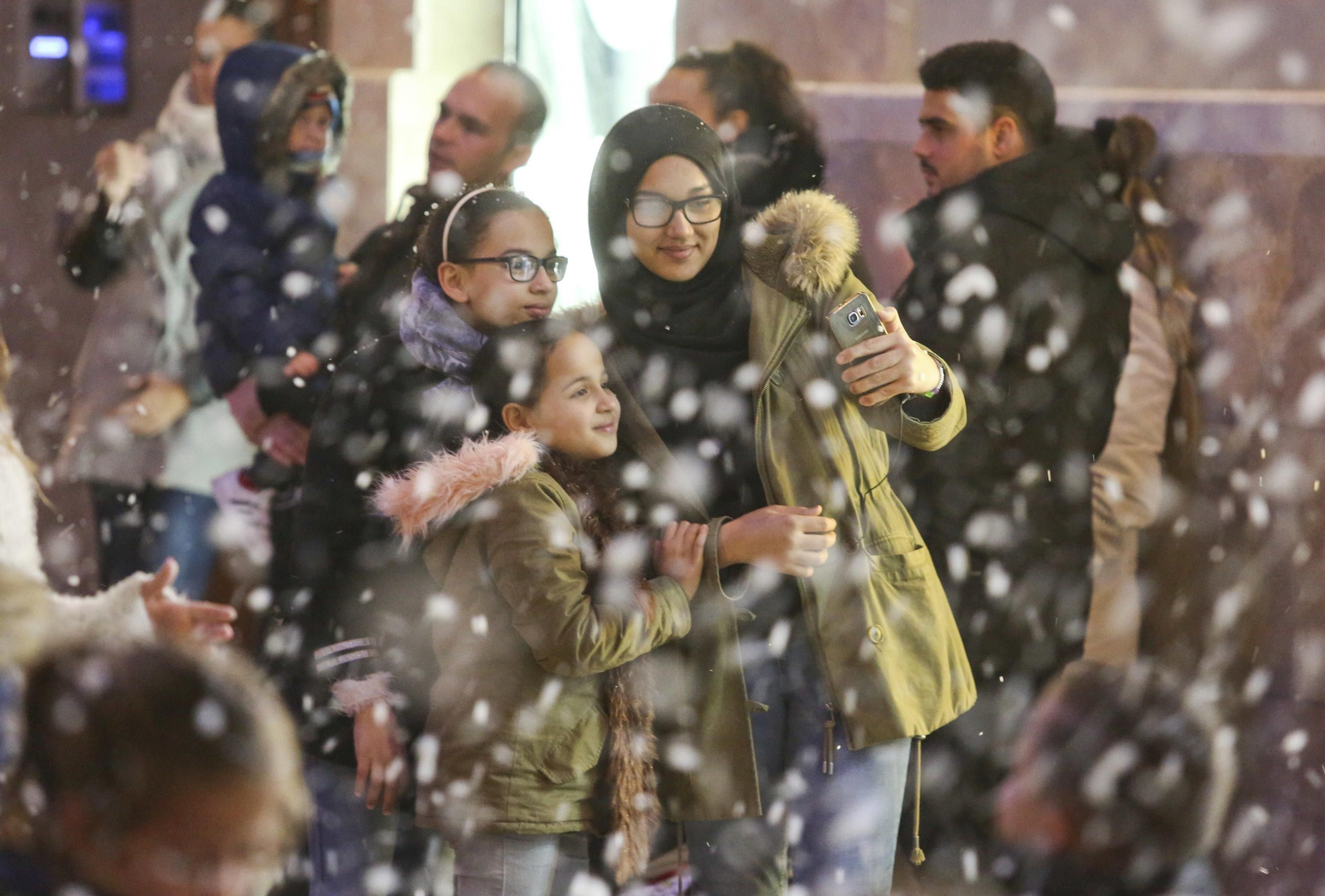 La nieve vuelve a la Plaza de las Flores