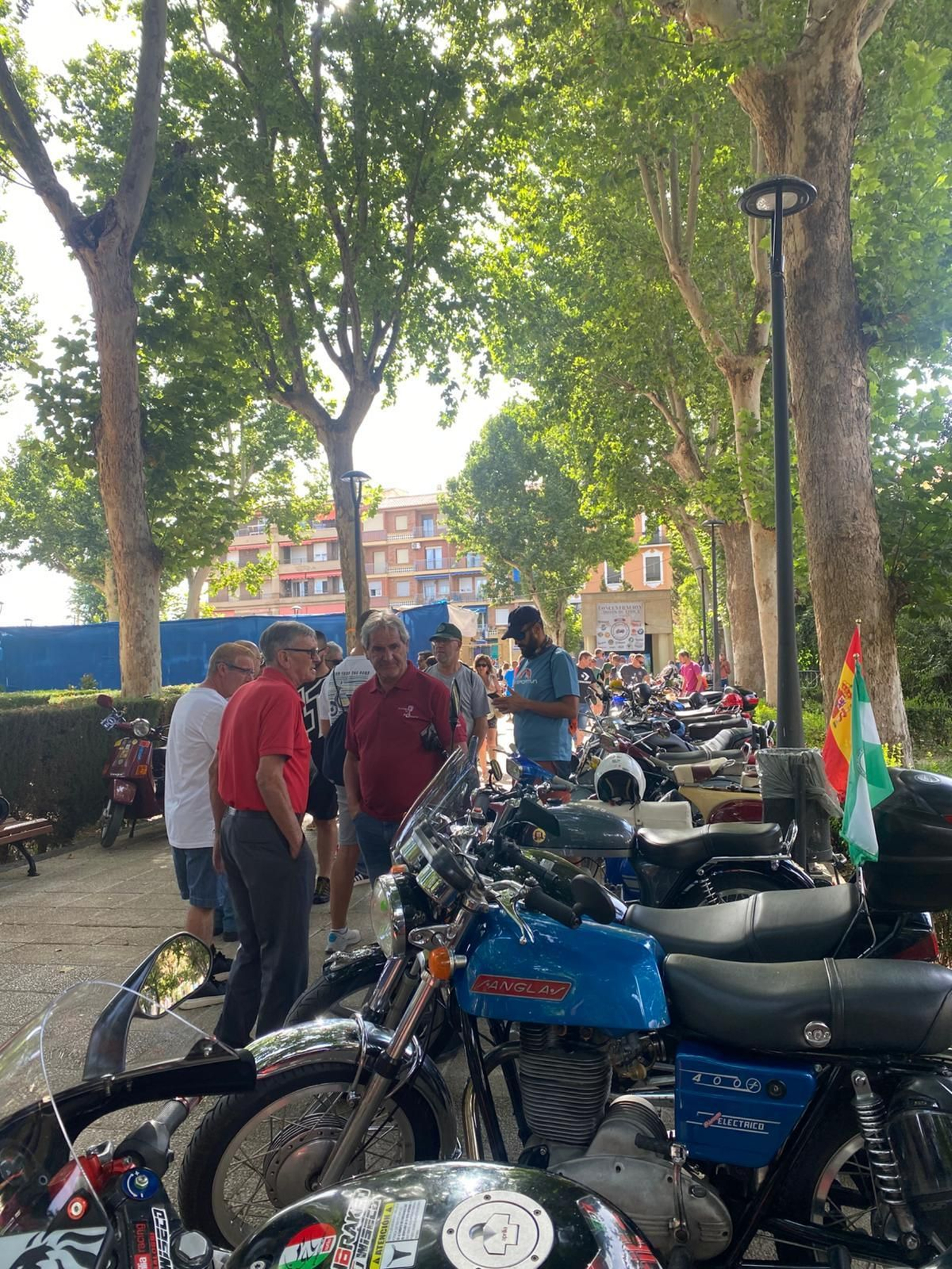 Las mejores imágenes de la XXVII Concentración de Motos de Época Ciudad de Guadix