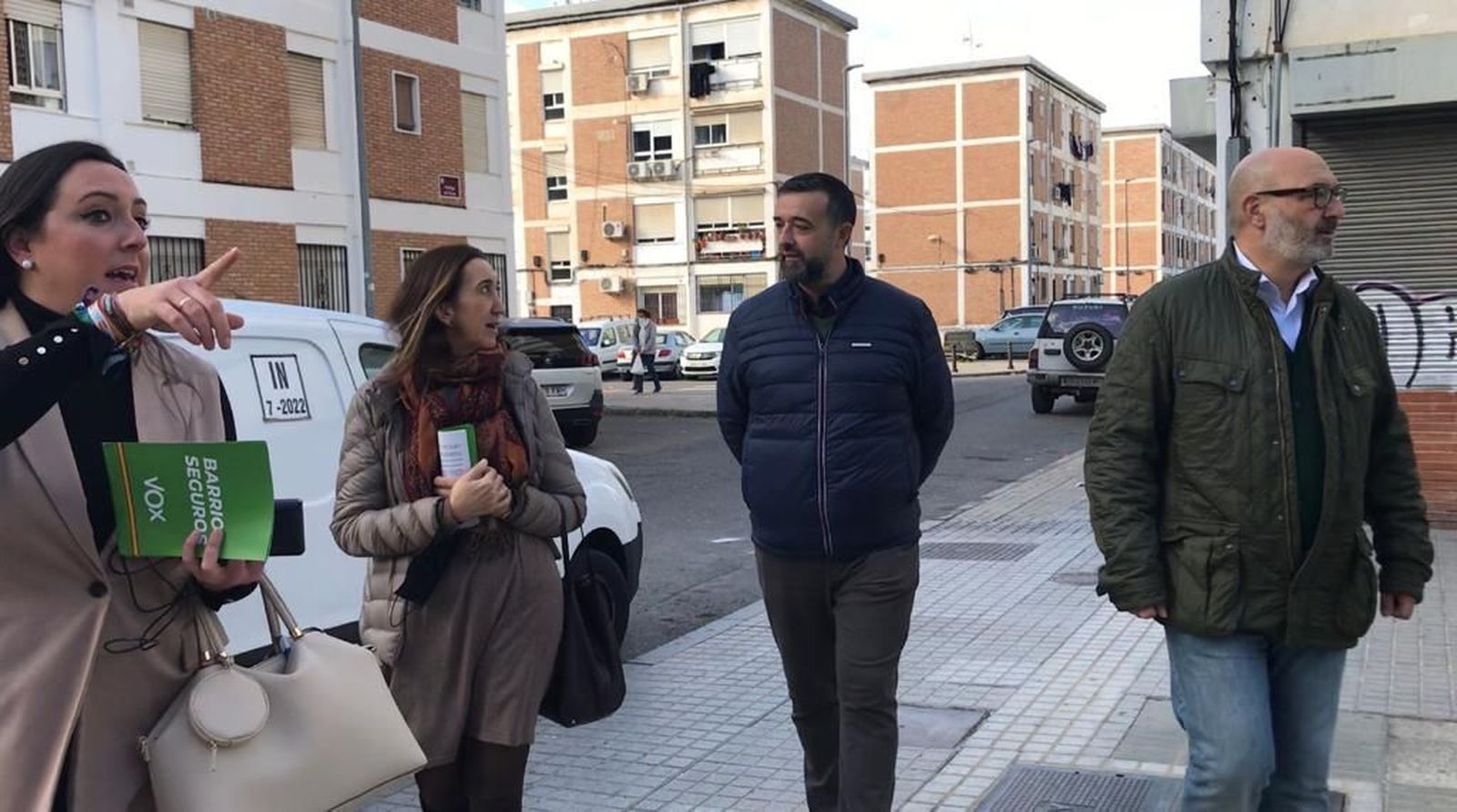 Visita de políticos de Vox a la Fuensanta.