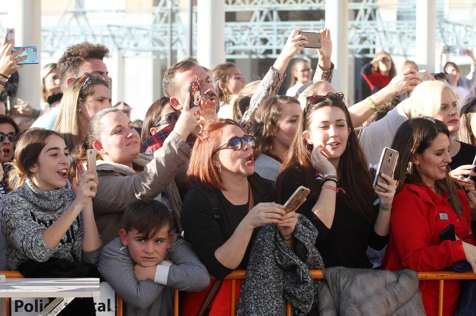 Manuel Carrasco firma sus discos, en imágenes
