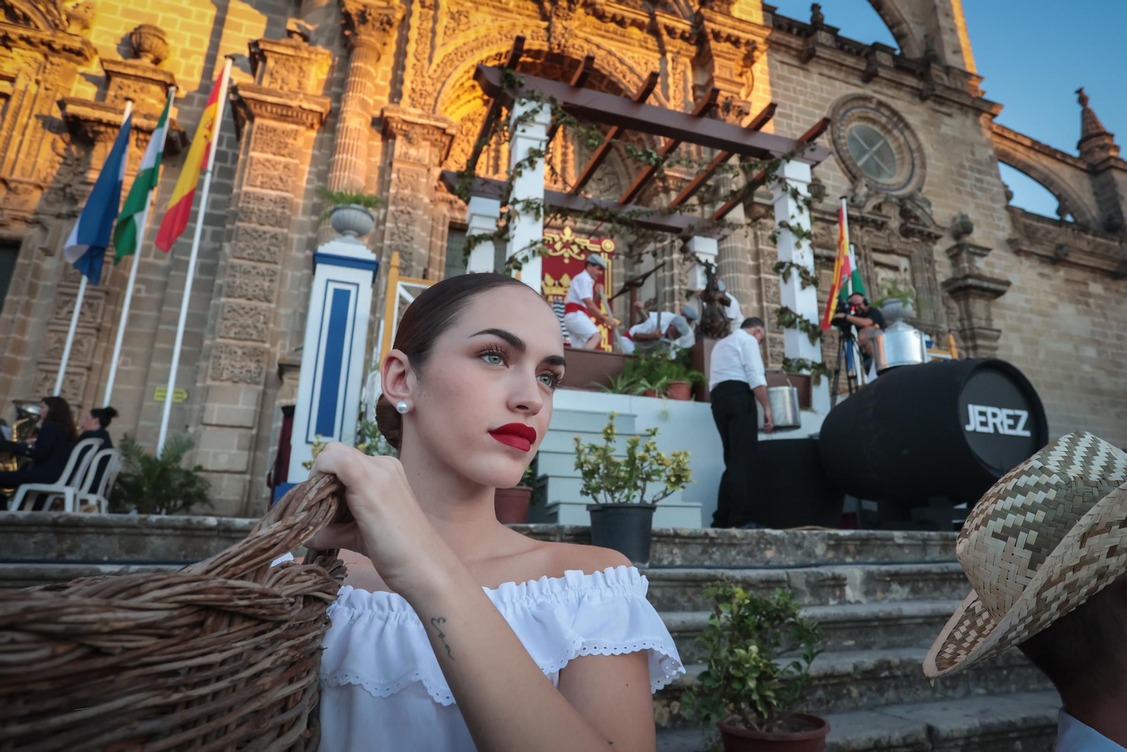 Imágenes de la Pisa de la Uva en la Catedral de Jerez