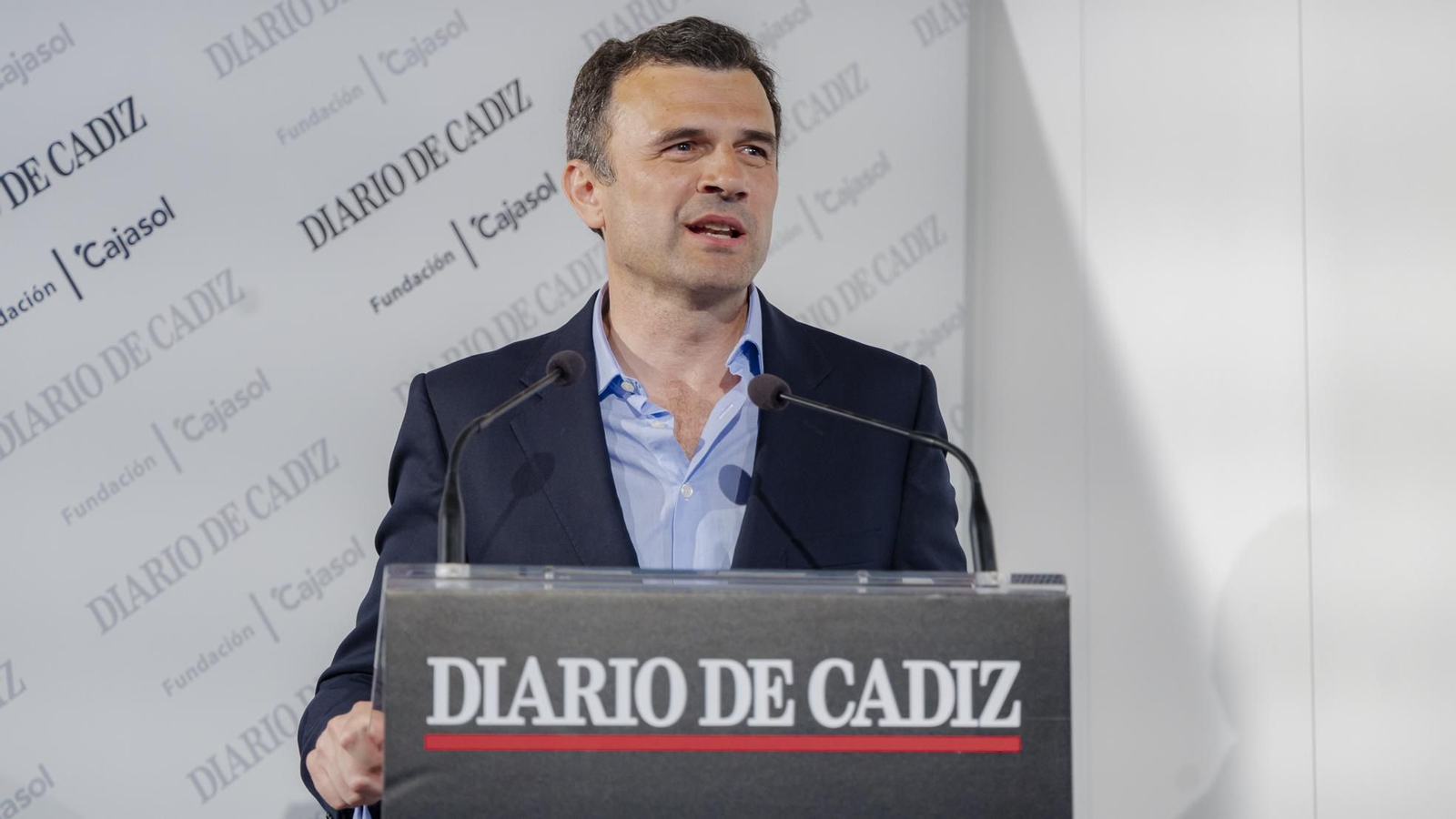 Entrega del  VIII Premio 'Emilio López' a la chirigota de 'El Selu'