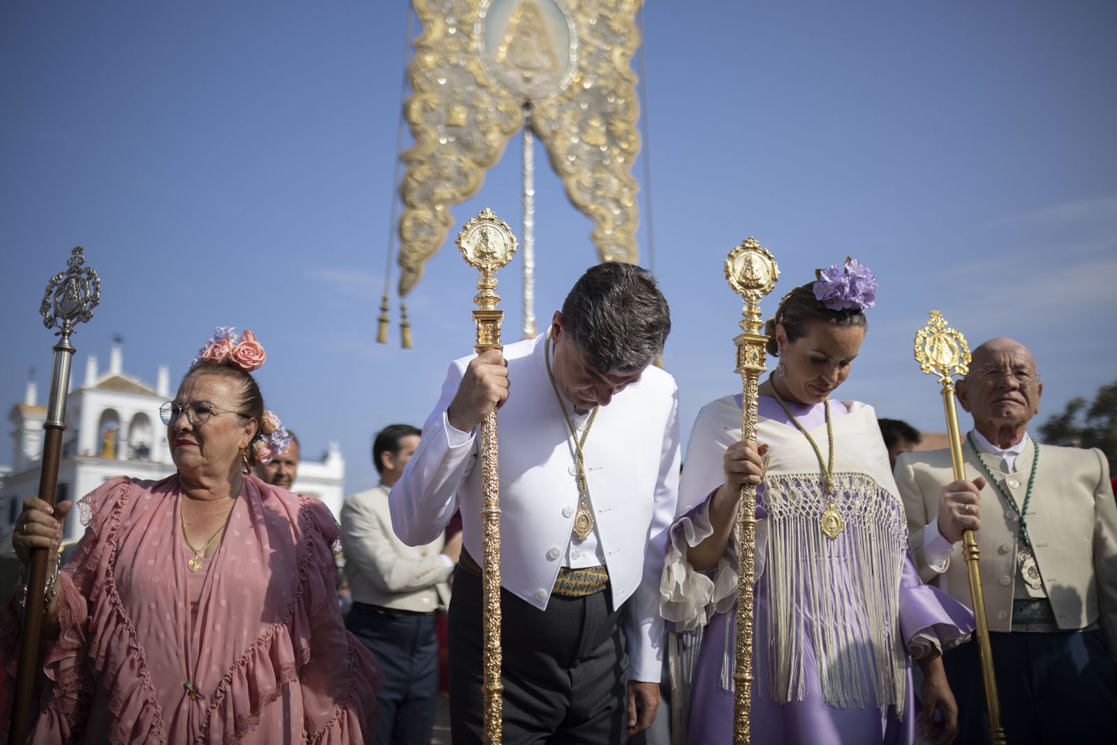 El Rocio 2023: Imágenes de la misa Pontifical del Domingo de Pentecostés