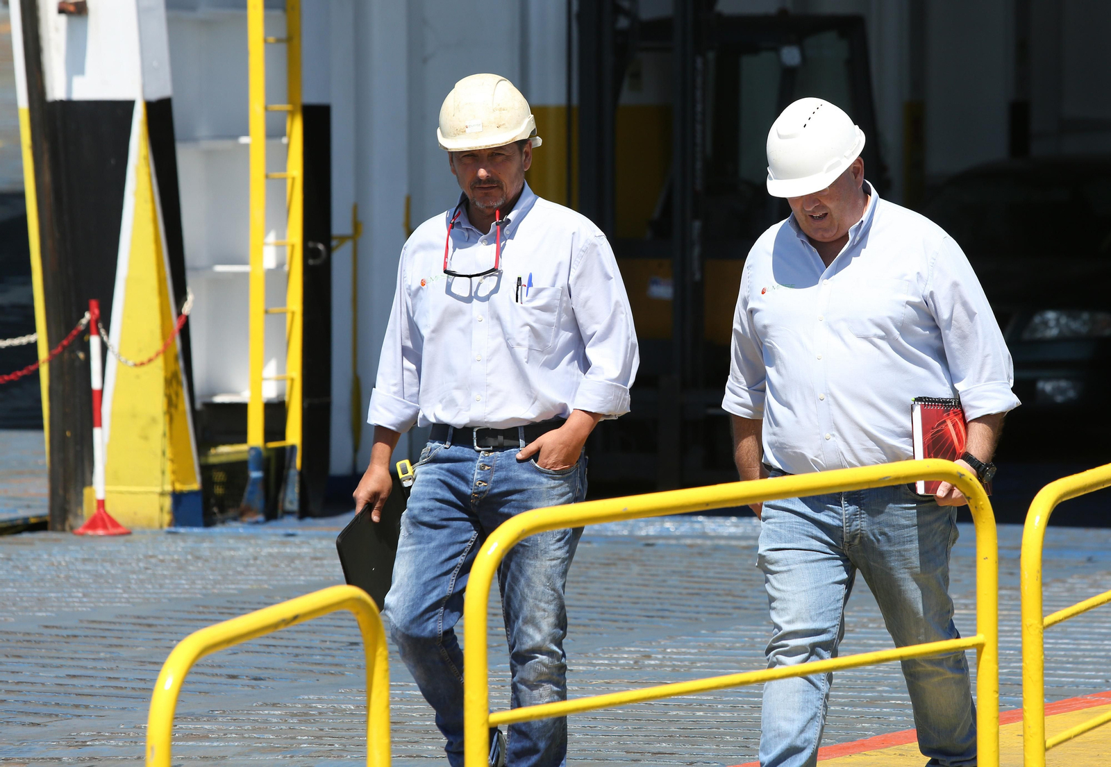 Primera operación de abastecimiento de Gas Natural de camión a barco en el Muelle Sur.