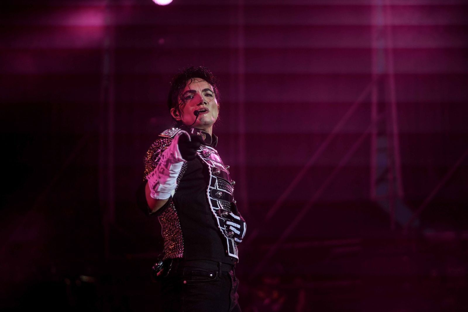 El espectáculo 'This is Michael, en el Teatro de la Axerquía, en imágenes