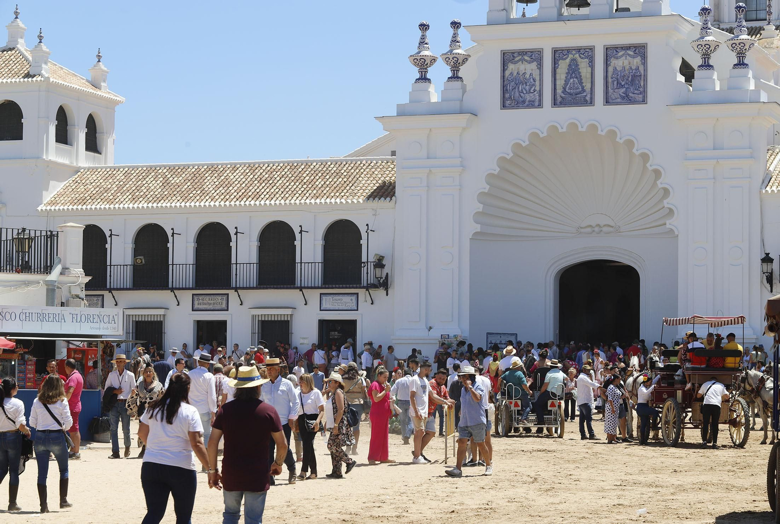 Ambiente en la aldea del Rocío en la jornada del sábado