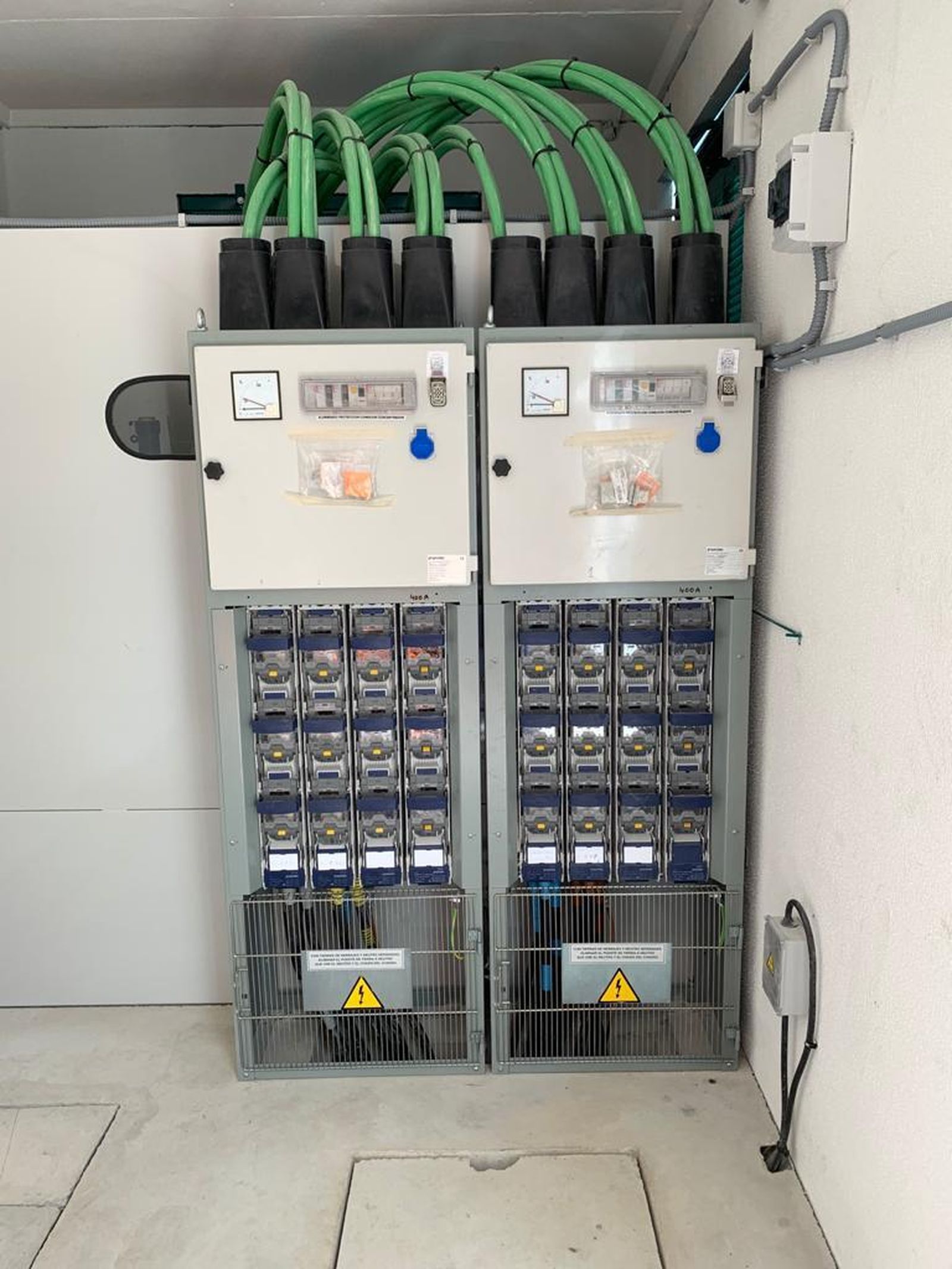 Endesa y el Ayuntamiento cierran un plan de refuerzo eléctrico en Casería de Montijo para evitar los cortes de luz