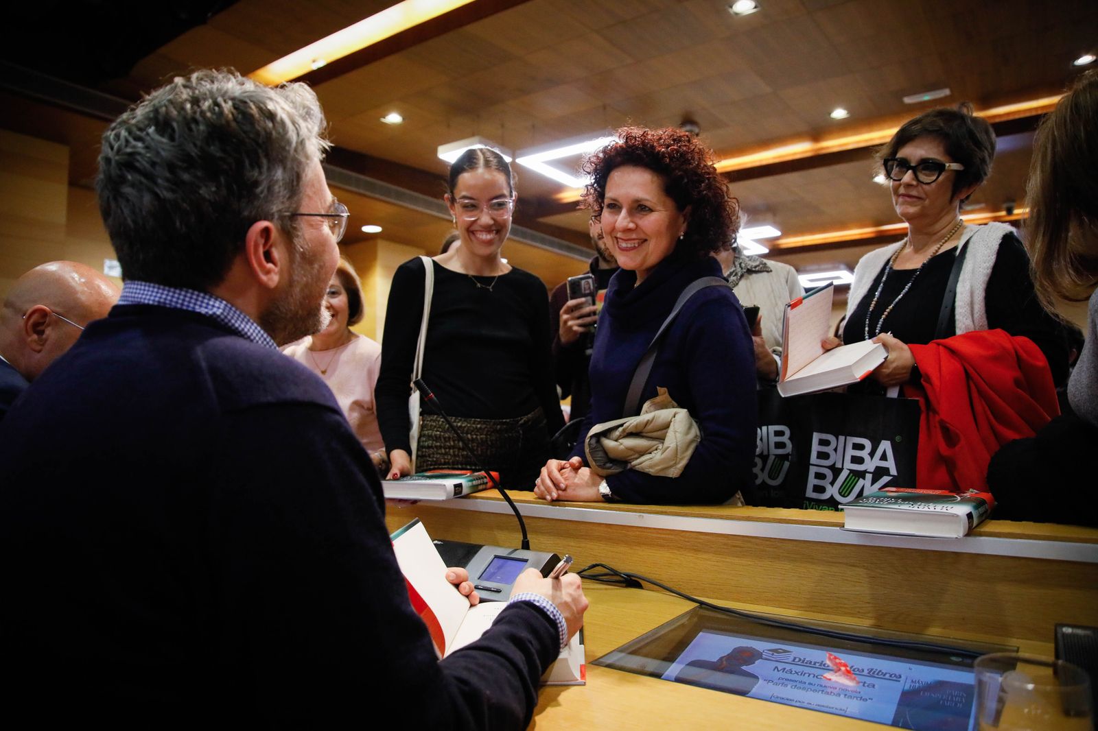 ¿Has estado en la presentación del libro de Máximo Huerta? Entra en la galería y buscate