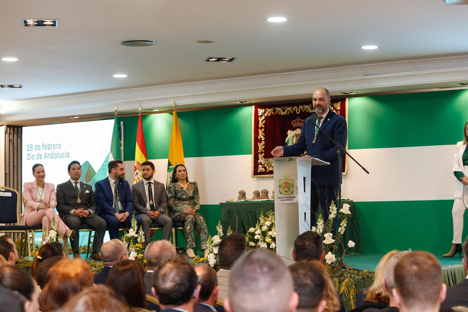 Fotos de la entrega de los reconocimientos por el Día de Andalucía en Los Barrios