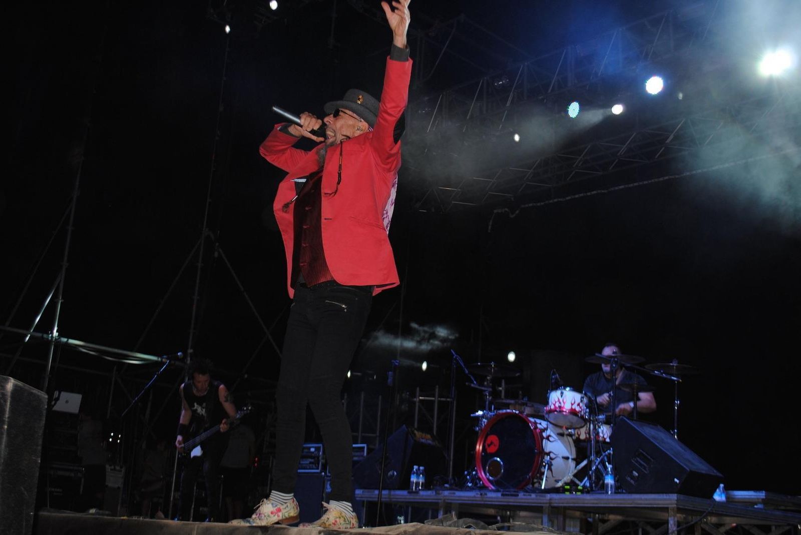 La diversidad y el colorido lo aporta el público del Juergas.