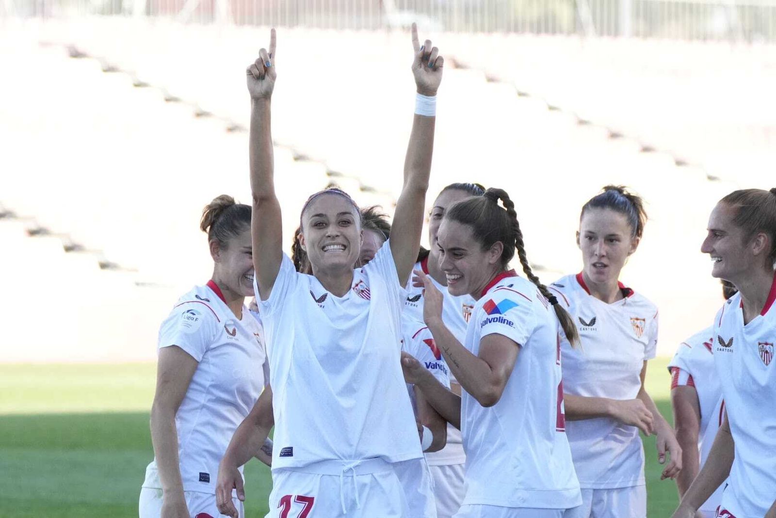 La sevillista Débora García celebra el segundo gol.